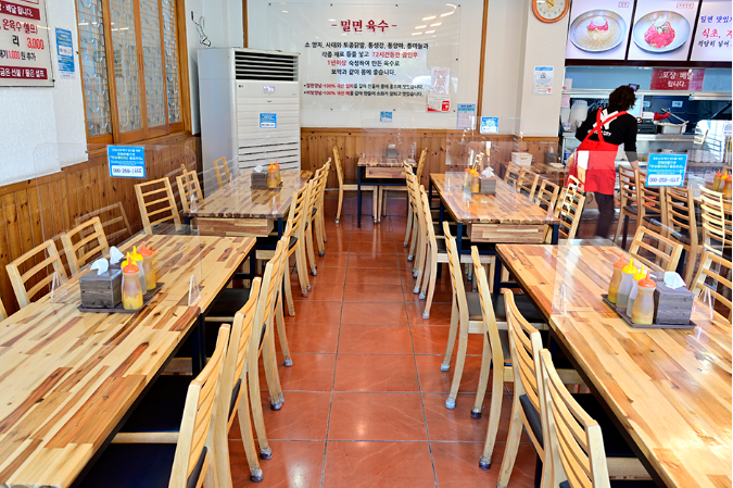 海雲臺伽倻小麥麵店內環境