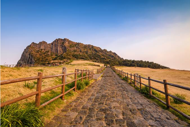 城山日出峰