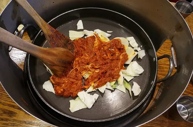 Yoogane炒雞排 유가네닭갈비