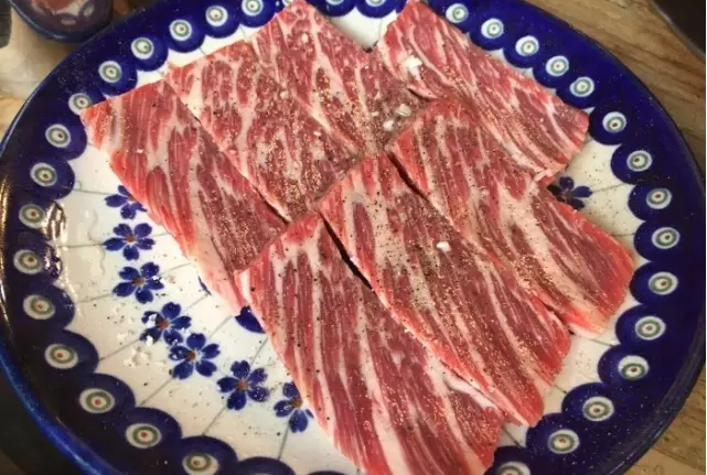 菜板上的韓牛 도마고기질 