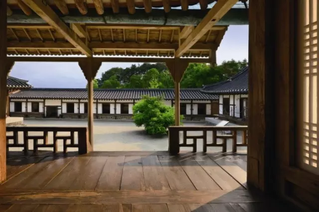 江陵船橋莊