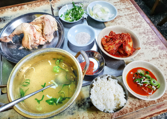 舍廊房刀削麪 사랑방칼국수