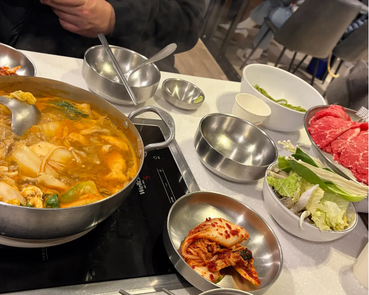 崔家蕈菇火鍋刀削麪최가네샤브버섯칼국수성수직영점